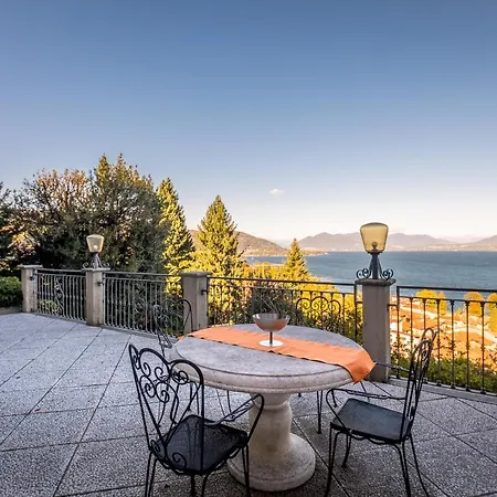 Sleeps 13 Pool Air Con Wifi Βίλα Meina